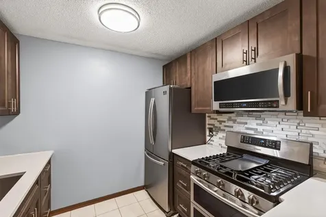 1601 N Innsbruck Drive Fridley MN 55432