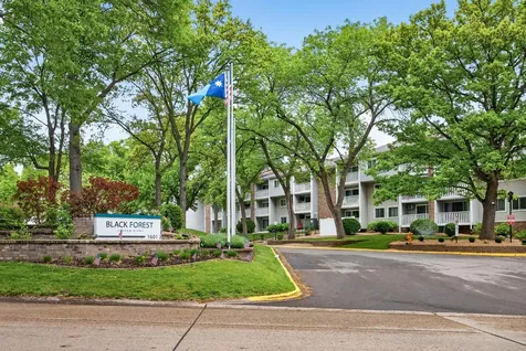 1601 N Innsbruck Drive Fridley MN 55432