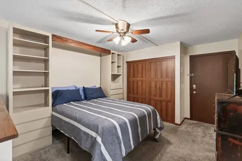 1601 N Innsbruck Drive Fridley MN 55432