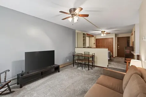 1601 N Innsbruck Drive Fridley MN 55432