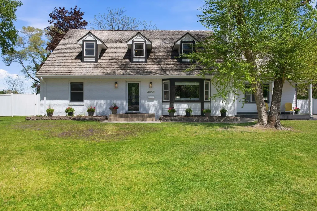 4850 W 64th Street Edina MN 55435