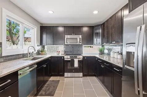 4850 W 64th Street Edina MN 55435