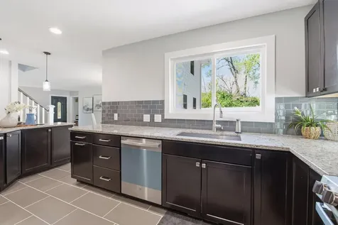 4850 W 64th Street Edina MN 55435