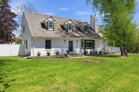 4850 W 64th Street Edina MN 55435