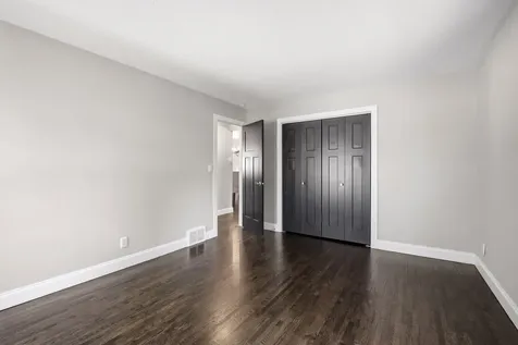 4850 W 64th Street Edina MN 55435