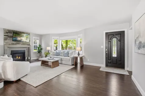 4850 W 64th Street Edina MN 55435