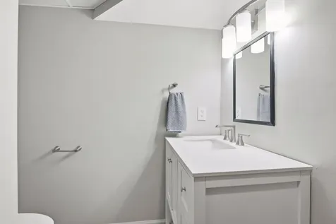 4850 W 64th Street Edina MN 55435