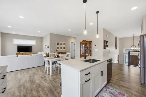 7252 26th Street S Fargo ND 58104