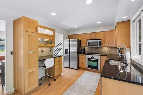 7920 W 107th Street Circle Bloomington MN 55438