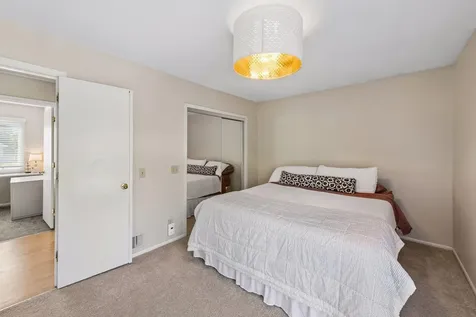 7920 W 107th Street Circle Bloomington MN 55438