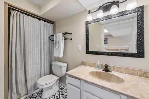 7920 W 107th Street Circle Bloomington MN 55438