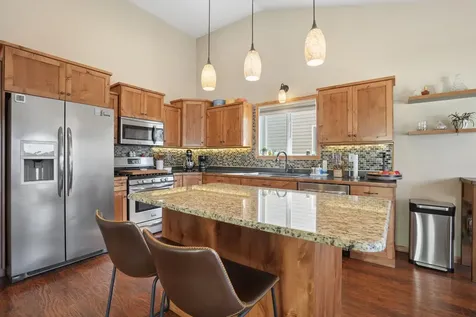 947 30th Avenue W West Fargo ND 58078