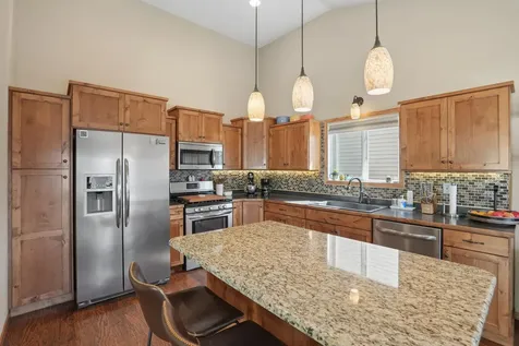 947 30th Avenue W West Fargo ND 58078