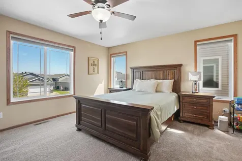 947 30th Avenue W West Fargo ND 58078