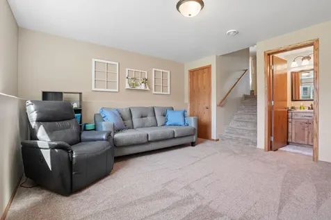 947 30th Avenue W West Fargo ND 58078