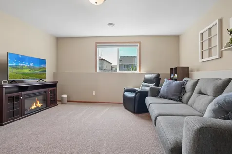 947 30th Avenue W West Fargo ND 58078