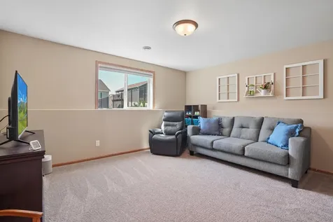 947 30th Avenue W West Fargo ND 58078