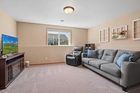 947 30th Avenue W West Fargo ND 58078