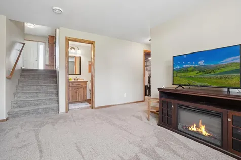 947 30th Avenue W West Fargo ND 58078