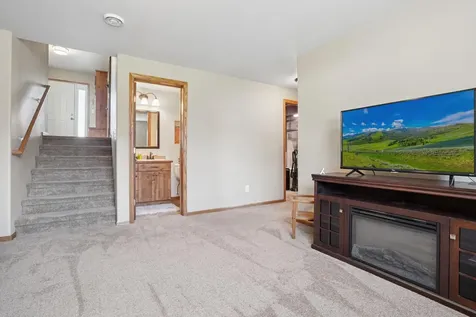 947 30th Avenue W West Fargo ND 58078