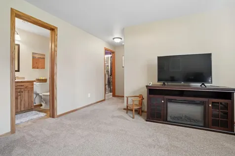 947 30th Avenue W West Fargo ND 58078