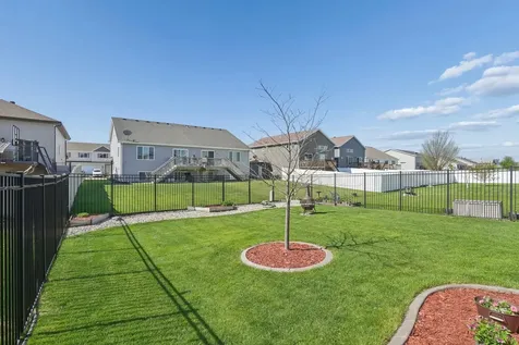 947 30th Avenue W West Fargo ND 58078