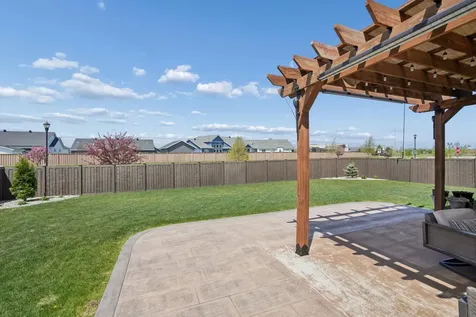 2402 N Pond Drive E West Fargo ND 58078