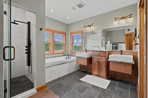 10721 Watersedge Lane Woodbury MN 55129