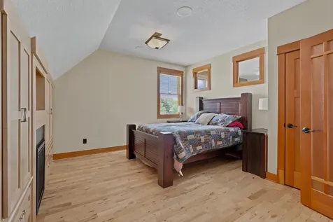 10721 Watersedge Lane Woodbury MN 55129