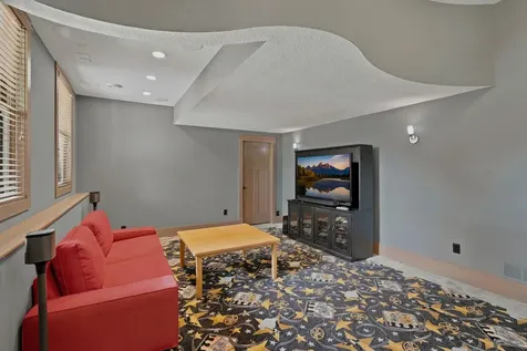 10721 Watersedge Lane Woodbury MN 55129