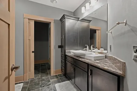 10721 Watersedge Lane Woodbury MN 55129