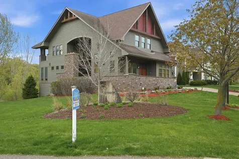 10721 Watersedge Lane Woodbury MN 55129