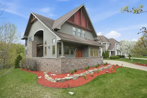 10721 Watersedge Lane Woodbury MN 55129
