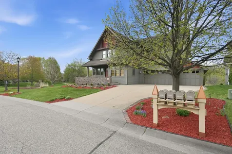 10721 Watersedge Lane Woodbury MN 55129