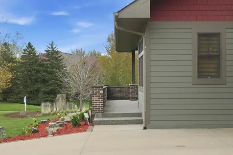10721 Watersedge Lane Woodbury MN 55129