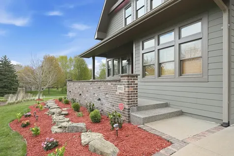 10721 Watersedge Lane Woodbury MN 55129