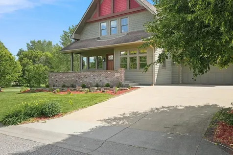 10721 Watersedge Lane Woodbury MN 55129