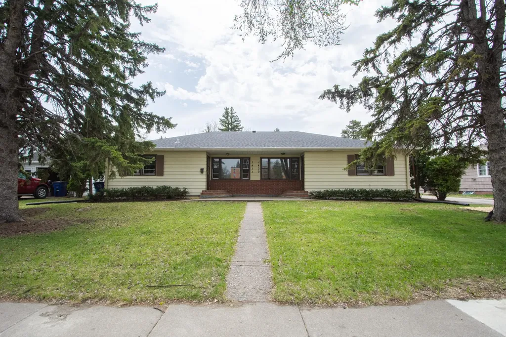 1409-1411 9th Avenue S Moorhead MN 56560