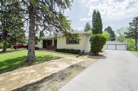 1409-1411 9th Avenue S Moorhead MN 56560
