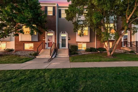 1773 Grove Drive Shakopee MN 55379