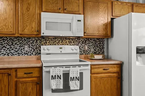 1773 Grove Drive Shakopee MN 55379