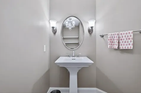 12400 Huntingdon Lane Minnetonka MN 55305