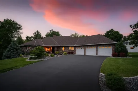12400 Huntingdon Lane Minnetonka MN 55305