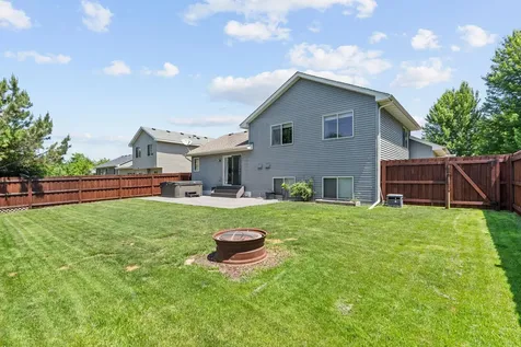 1349 Landings Lane Watertown MN 55388