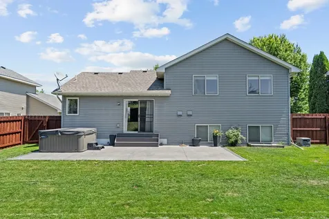 1349 Landings Lane Watertown MN 55388