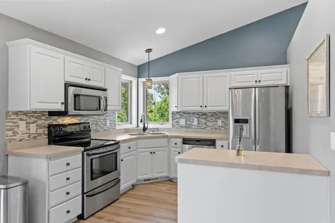 1349 Landings Lane Watertown MN 55388