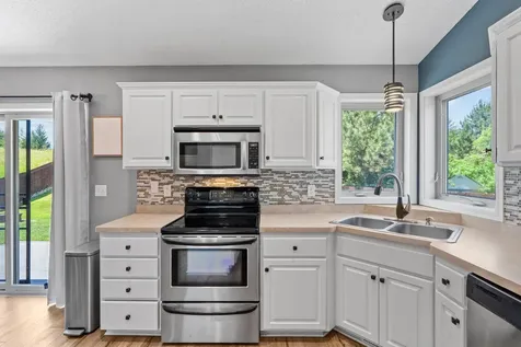 1349 Landings Lane Watertown MN 55388