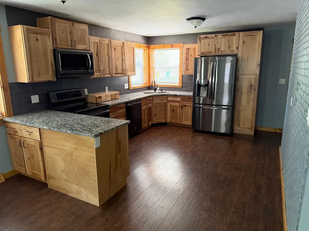 605 5th Street NE Montgomery MN 56069
