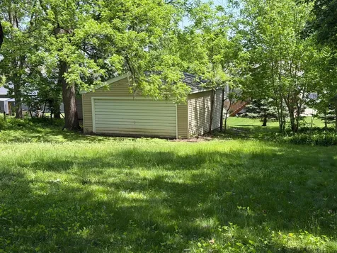 605 5th Street NE Montgomery MN 56069