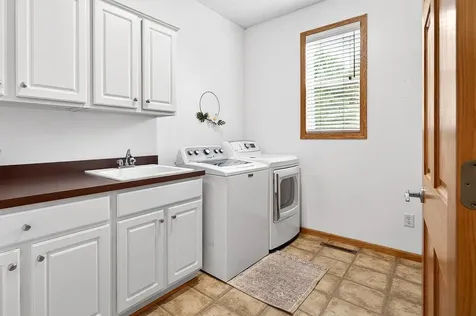 9400 Glacier Road Minnetrista MN 55375